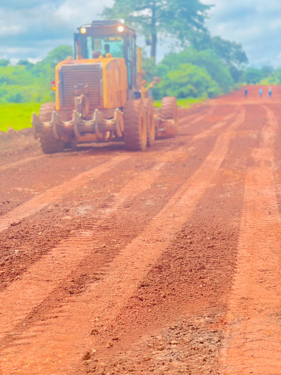 Konsotami (Telimelé) : 15 km de reprofilage de la route reliant Konsotami au district de Thinmewi entamé par une entreprise minière de la place .