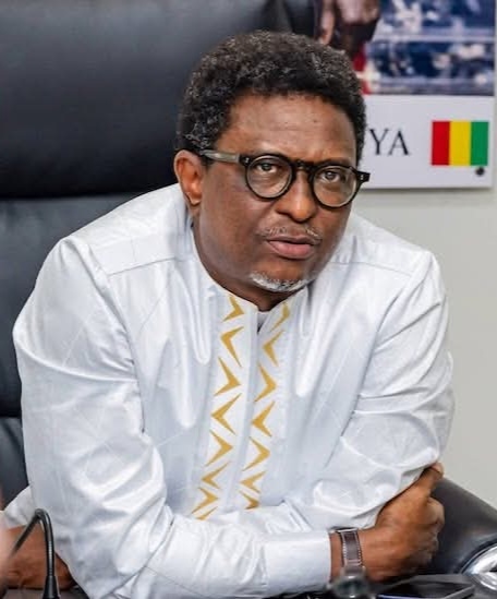 Examens nationaux 2026 : Quatre responsables de l'éducation suspendus par le Ministre Alpha Bacar Barry